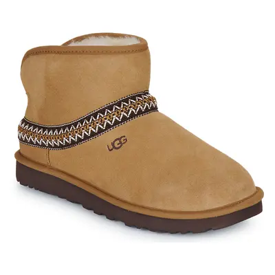 UGG CLASSIC MINI CRESCENT Csizmák Barna